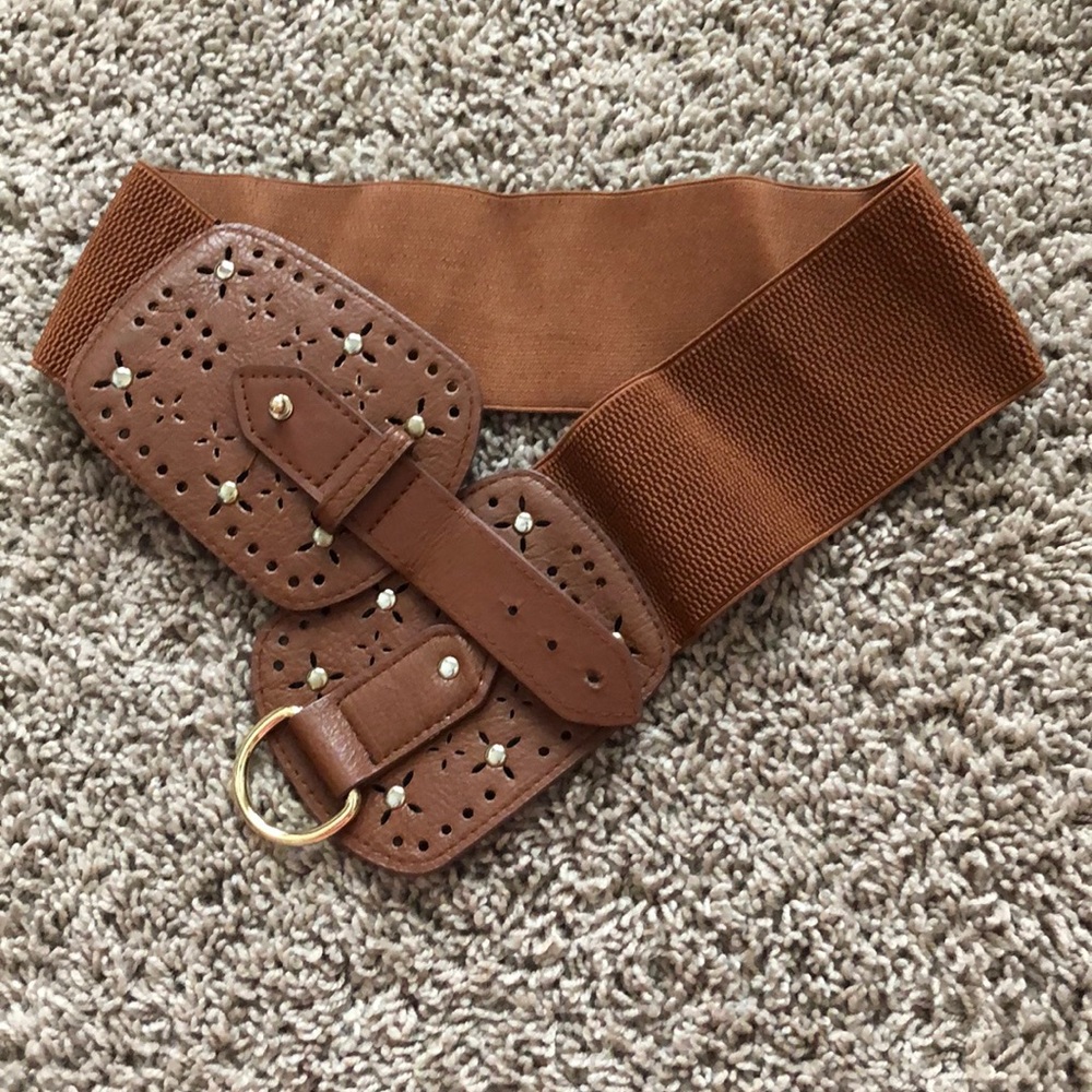 Stretchy wide belt